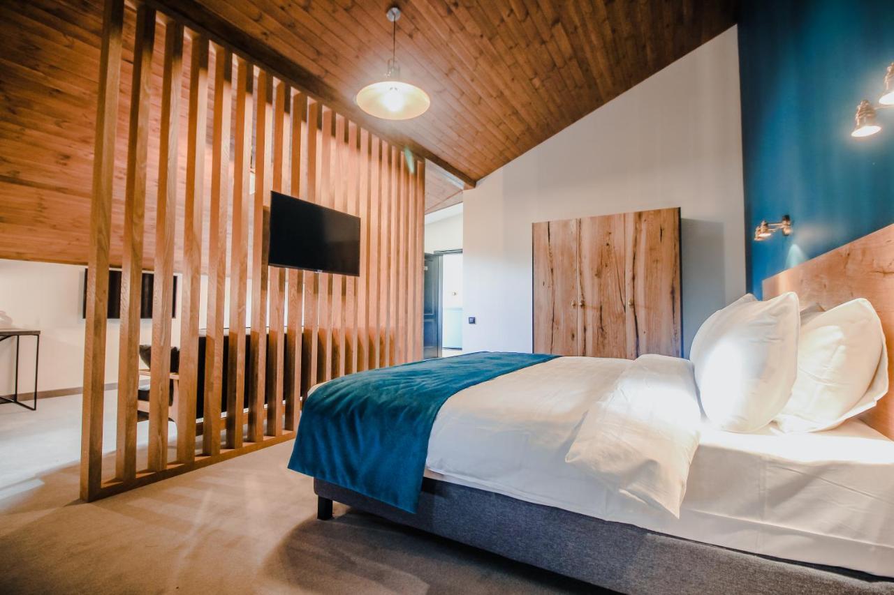 Suatis Resort Kazbegi Eksteriør billede