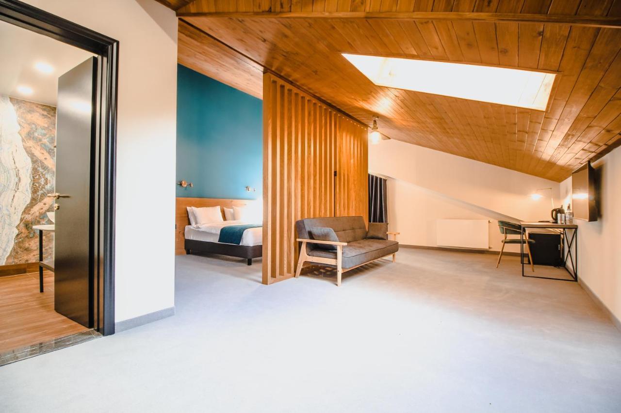 Suatis Resort Kazbegi Eksteriør billede