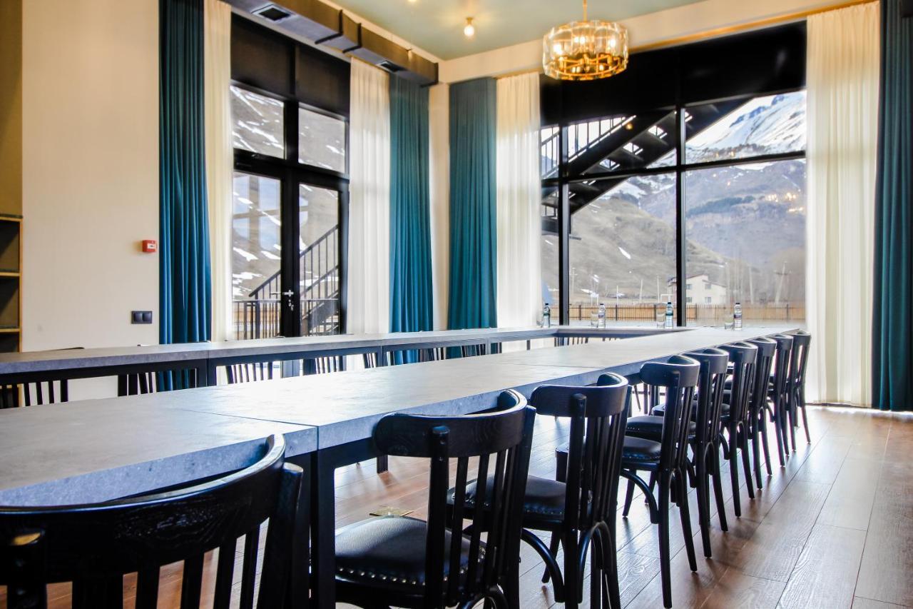 Suatis Resort Kazbegi Eksteriør billede