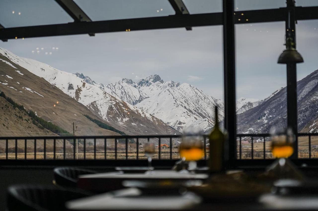 Suatis Resort Kazbegi Eksteriør billede