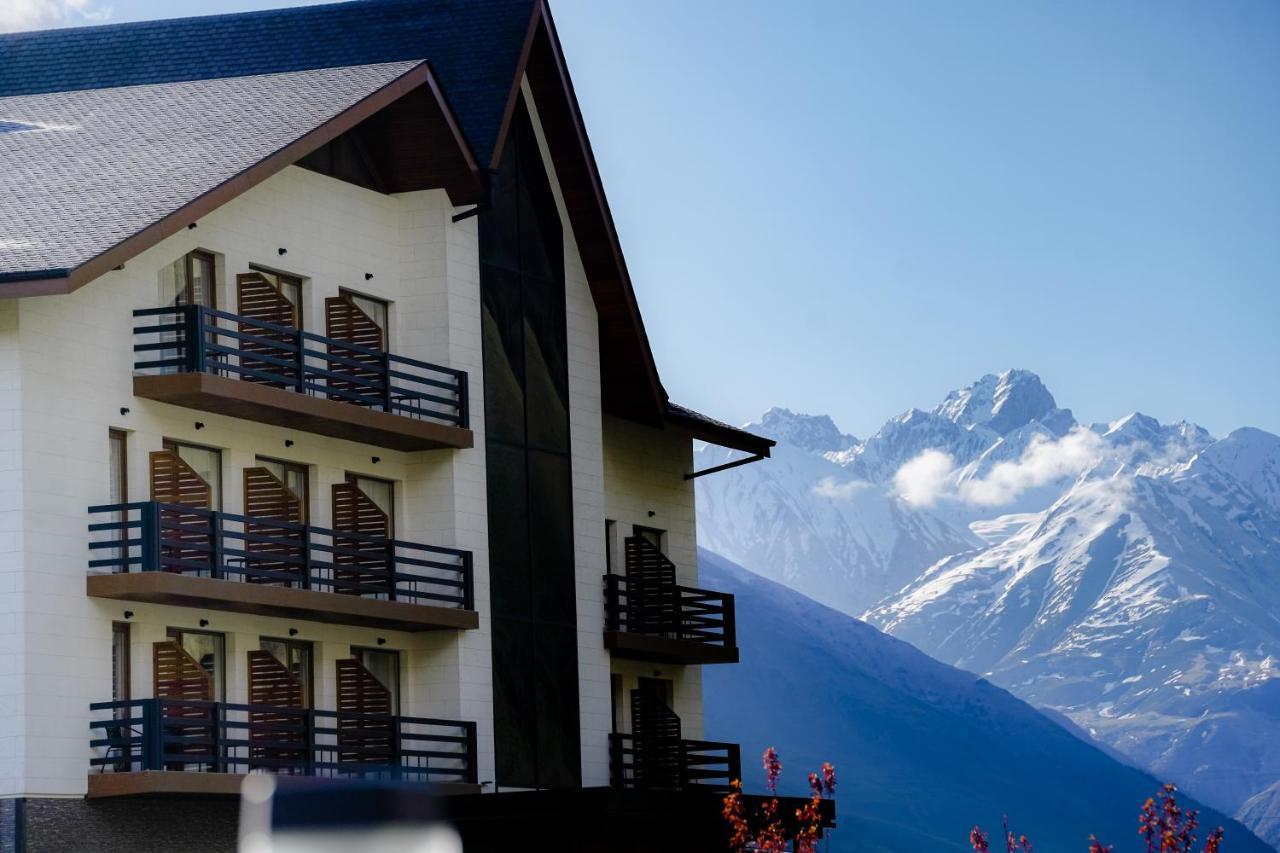 Suatis Resort Kazbegi Eksteriør billede